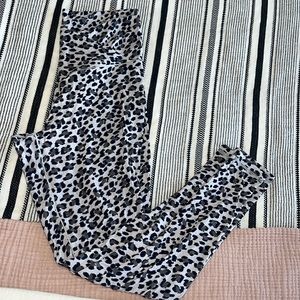 Aerie Cheetah Chill Play Move Crossover Leggings
